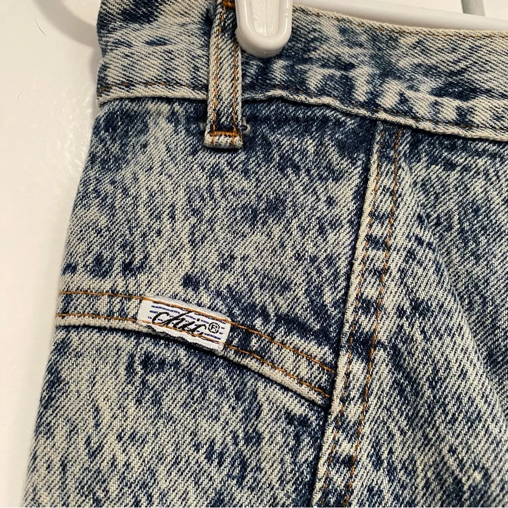 Vintage ‘Chic’ brand high rise acid stone washed jeans - Picture 2 of 7